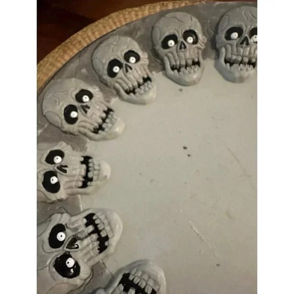 Large Skeleton Heads serving platter - Picture 5 of 7